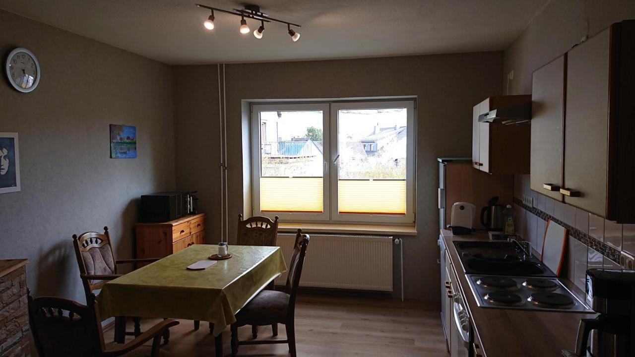 Ferienwohnung Angelburg - Marburg Biedenkopf Mit Balkon Und Badewanne Gonnern Ngoại thất bức ảnh